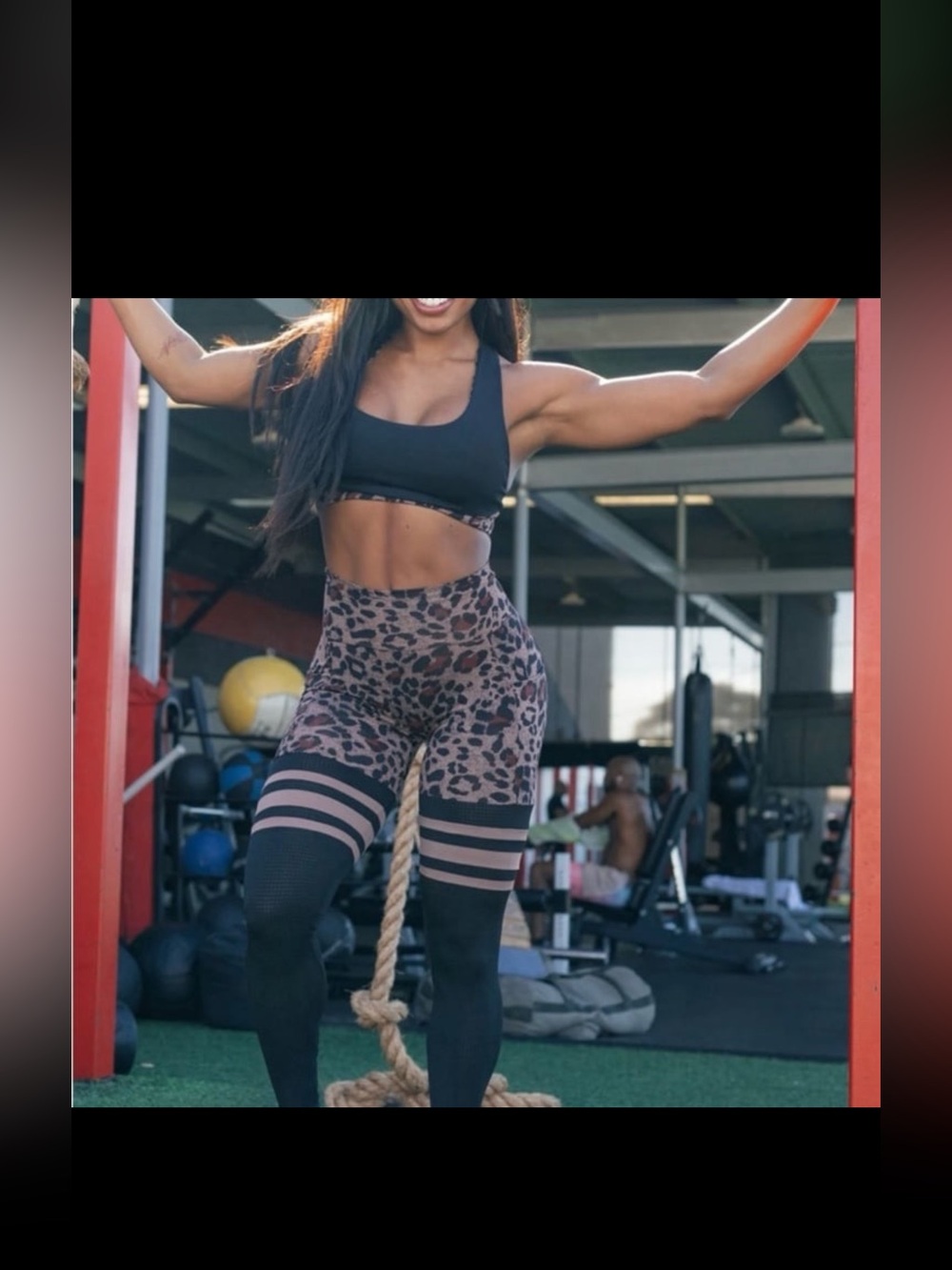 bombshell  sportswear 2 pcs set revisable top  Leopard Print .NEW UNWORN !